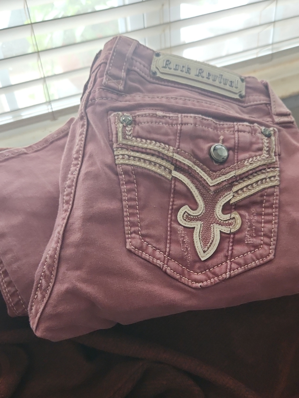 Rock Revival Women's Dusty Rose Embellished Pocket Ankle Skinny Jeans Size 29